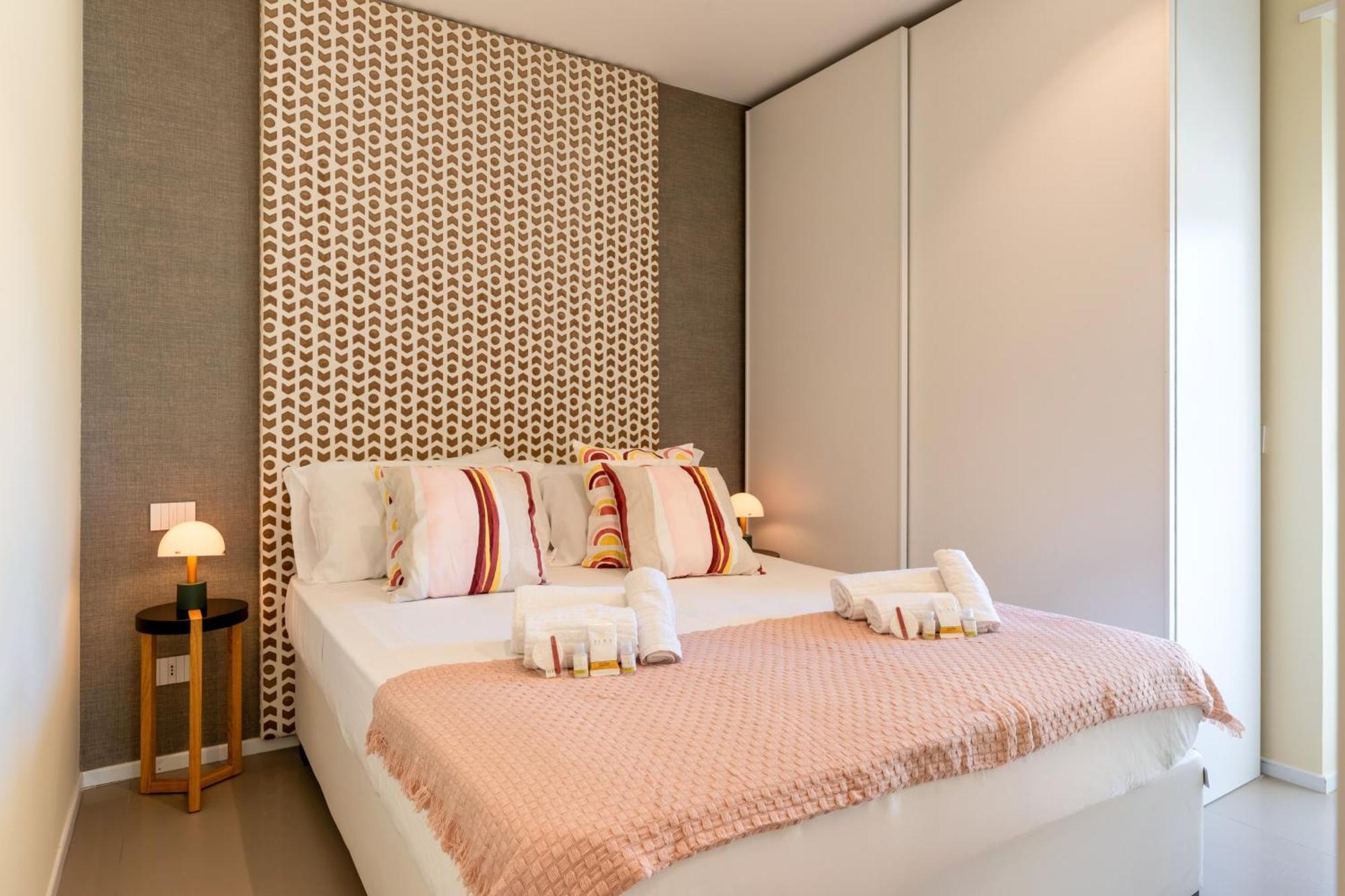 Exclusive Deluxe Apt Up To 6 People & Heated Tub Полиньяно-а-Маре Экстерьер фото